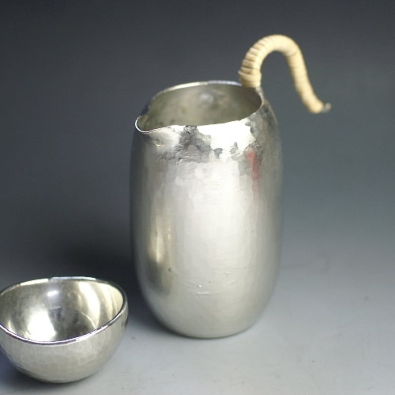 迫力のある片口　手彫り　くり抜き　酒器 迫力のある片口手彫りくり抜き酒器