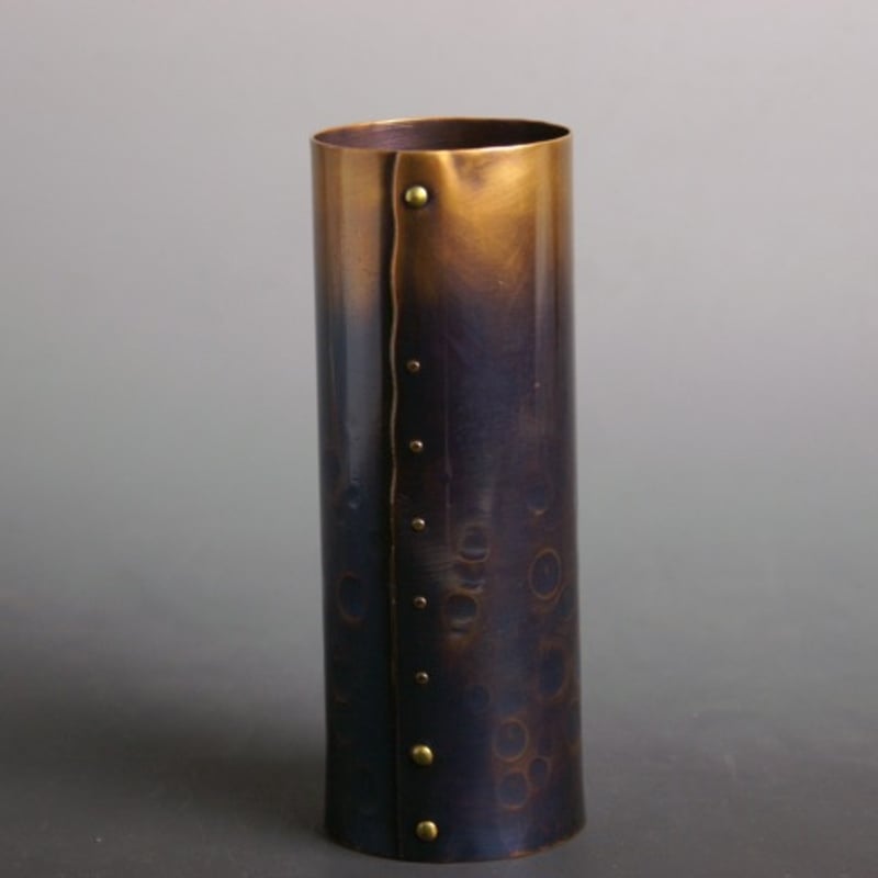 花瓶 筒形 鋲止 紫グラデション 一輪挿 花器 銅製 工芸品 鍛造