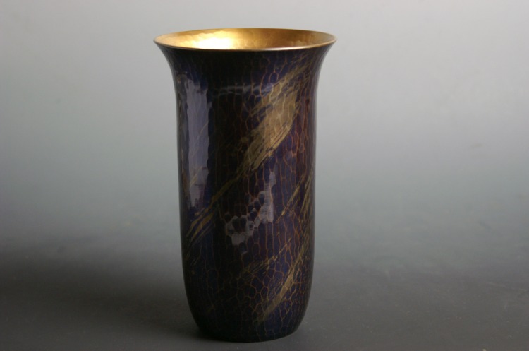 花瓶 風紋 筒形 一輪挿し 花器 銅製 工芸品 鍛造 手づくり