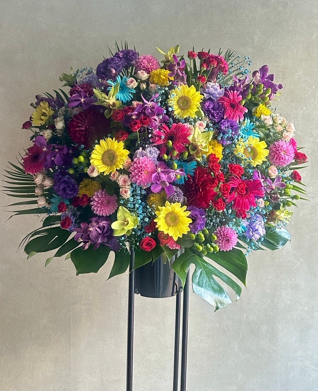 ❮１個売りです ❯ ミニサイズ♧可愛らしい雰囲気♡ 造花 お手入れ不要♬ スタンド花（Mサイズ） | MAKOTOOKUDOMI