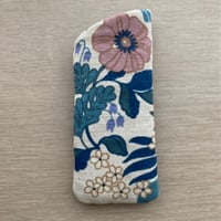 [to-go2] スウェーデンのヴィンテージ布を使った眼鏡ケース （ピンクの花）