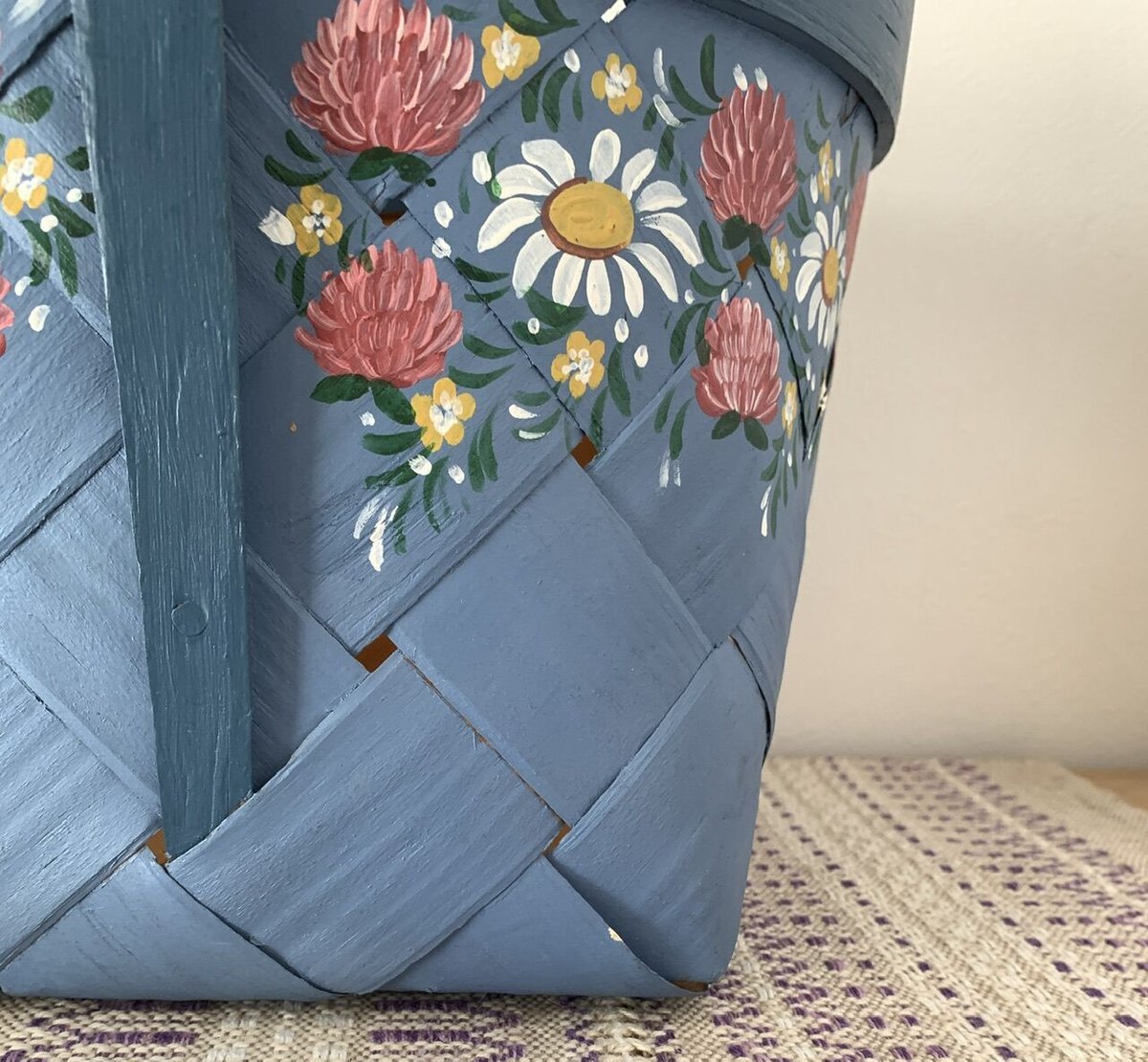 little north 56] スウェーデン 花のトールペイントのパイン材