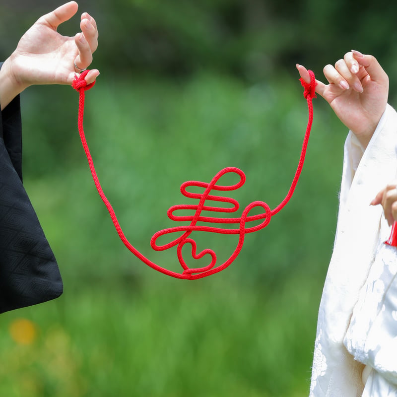 SNSで大人気※ 運命の赤い糸「寿」 | 結婚式前撮りアイテム