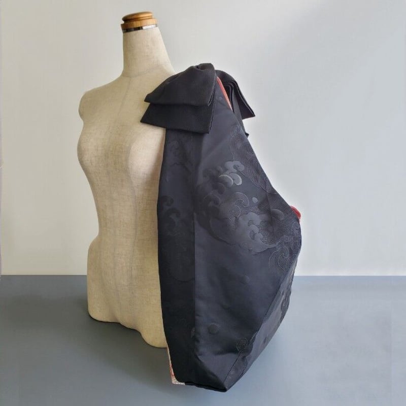 リボンバッグ 正絹帯地 孔雀羽黒帯波文様【着物・帯のリメイク