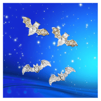 キラキラが素敵★コウモリピアス(2種類)
