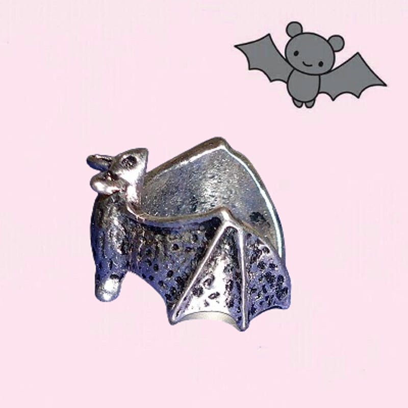 コウモリが指にとまるリング (フリーサイズ) | shop LOVE BAT