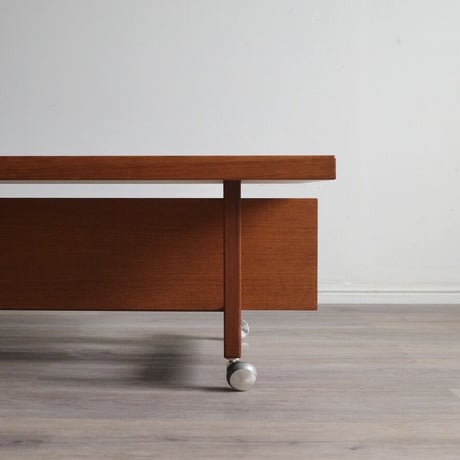 Hans J. Wegner / RY19 TVボード