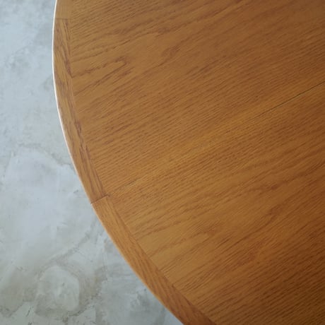 Arne Vodder for VAMO Møbelfabrik / ラウンドダイニングテーブル〈 oak 〉