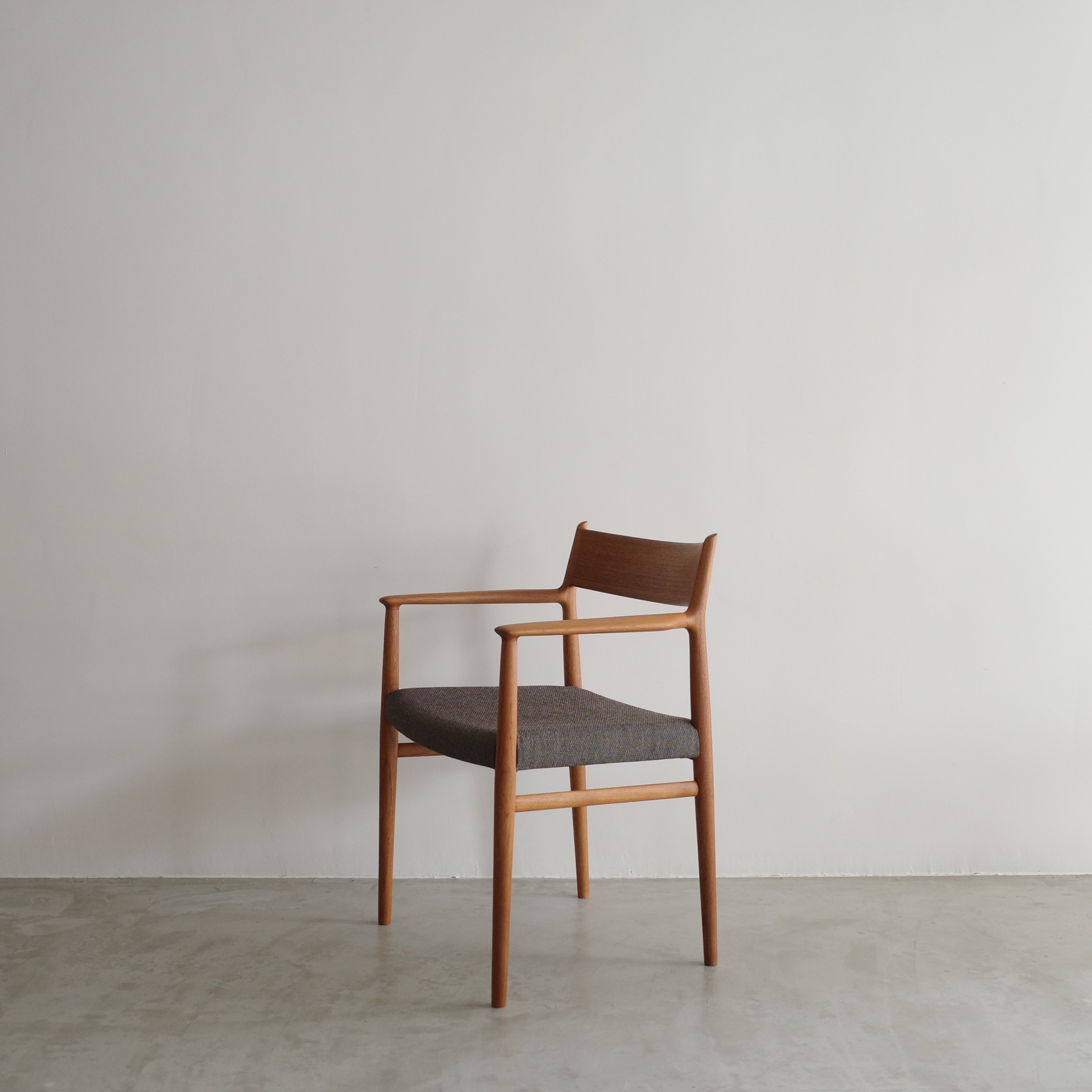 Arne Vodder / Model.418A アームチェア〈 teak 〉 | 𝐟𝐥𝐨𝐨𝐫