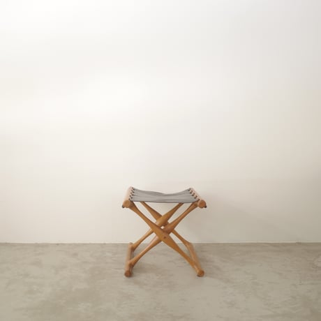 Poul Hundevad / PH43 ‘‘Goldhill’’ スツール〈 oak 〉