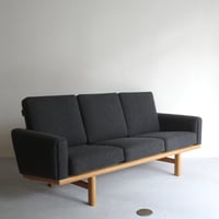 Hans J. Wegner / GE235 3シートソファ