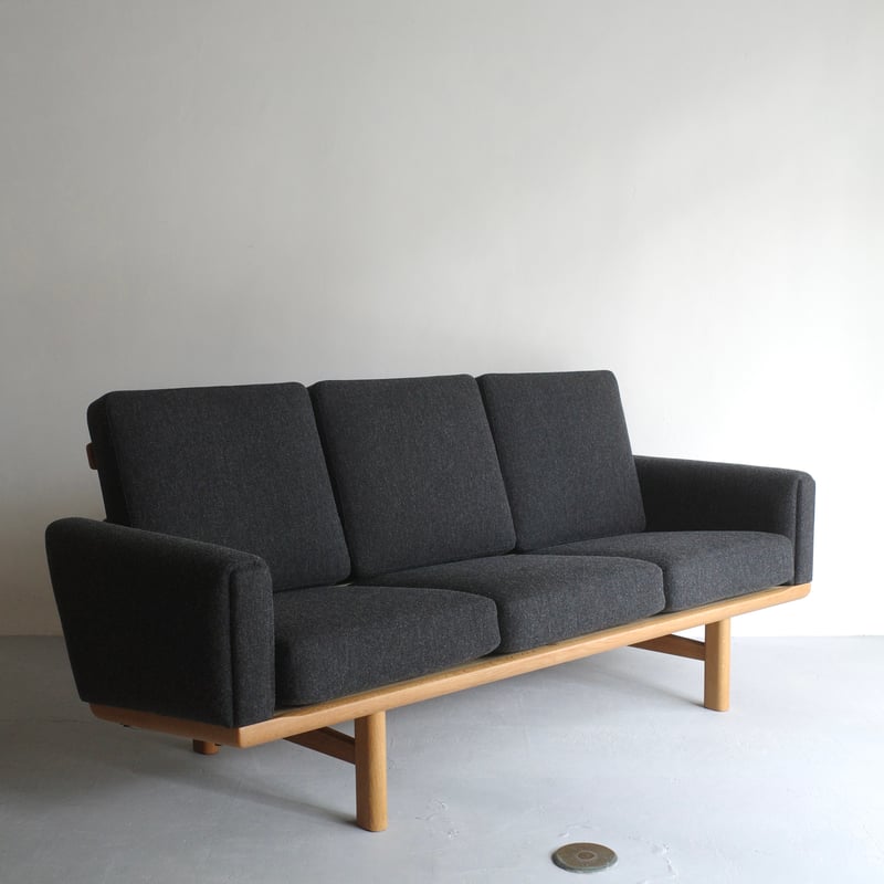 Hans J. Wegner / GE235 3シートソファ（ oak ） | 𝐟𝐥𝐨𝐨𝐫