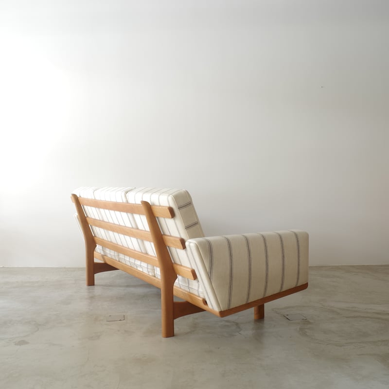 Hans J. Wegner / GE236 3シートソファ | 𝐟𝐥𝐨𝐨𝐫