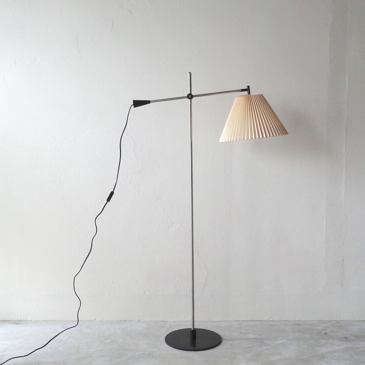 Christian Hvidt for Le Klint / model.323 フロアランプ