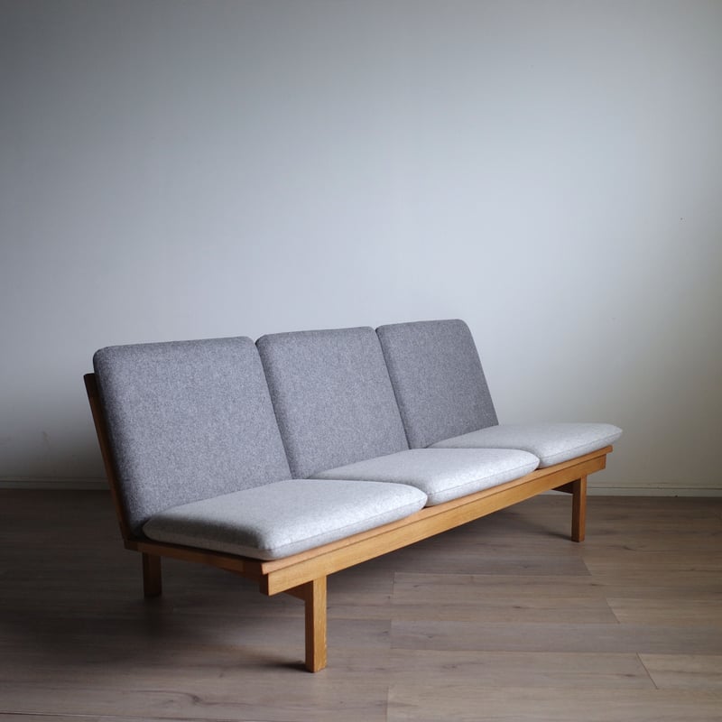 Borge Mogensen / model.2218 3シートソファ | 𝐟𝐥𝐨𝐨𝐫 Borge Mogensen / model.2218 3シートソファ | 𝐟𝐥𝐨𝐨𝐫