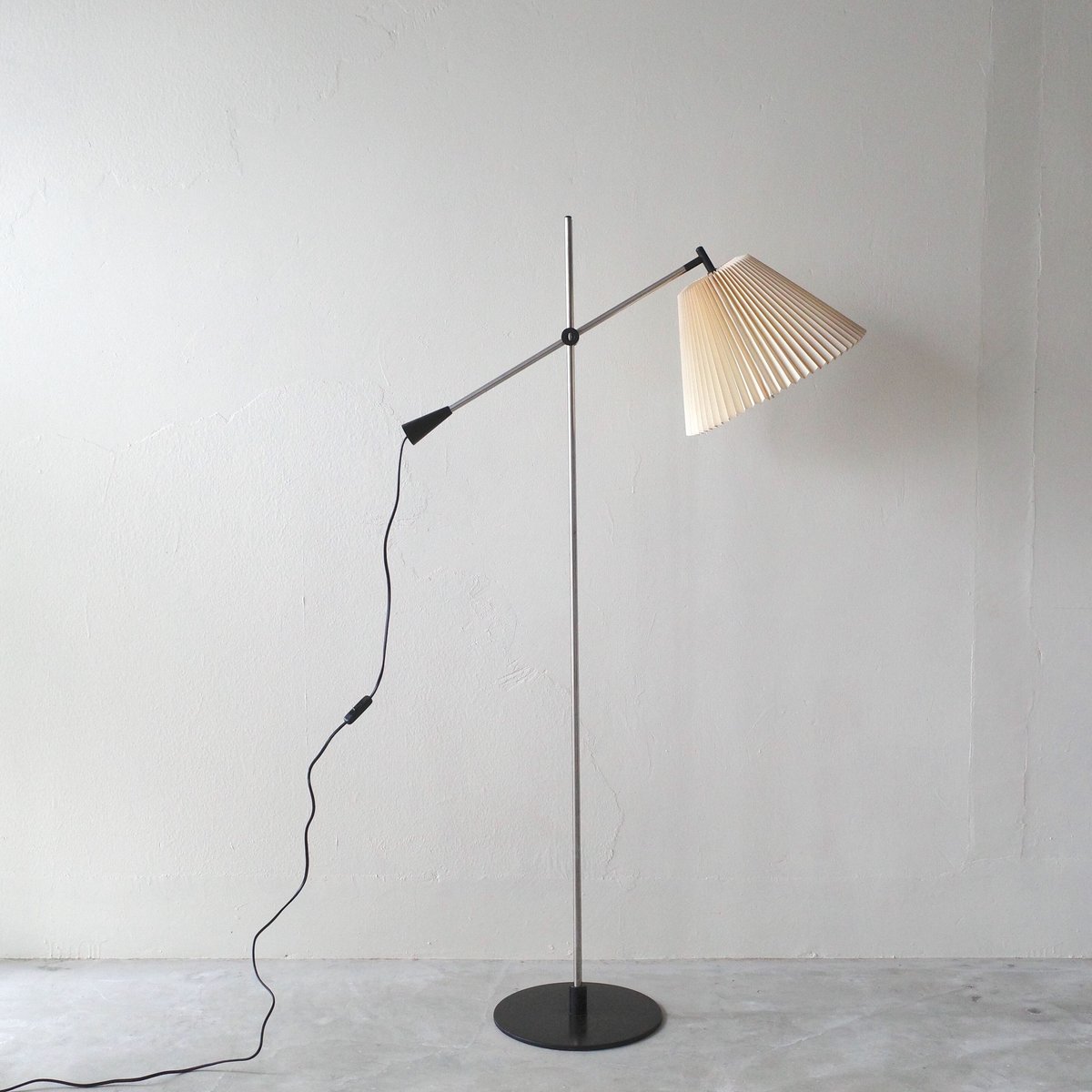 Christian Hvidt for Le Klint / model.323 フロアランプ