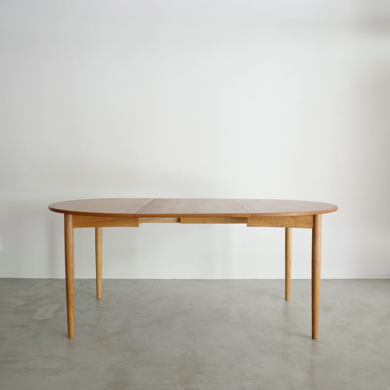 Borge Mogensen / model.121 ラウンドダイニングテーブル（ teak