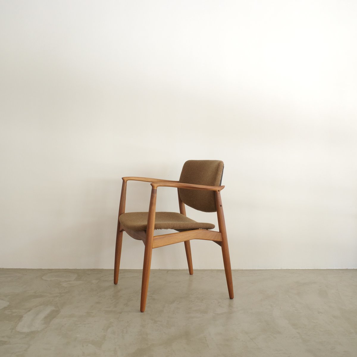 Erik Buck / model.67 'Captains chair' アームチェア（ w