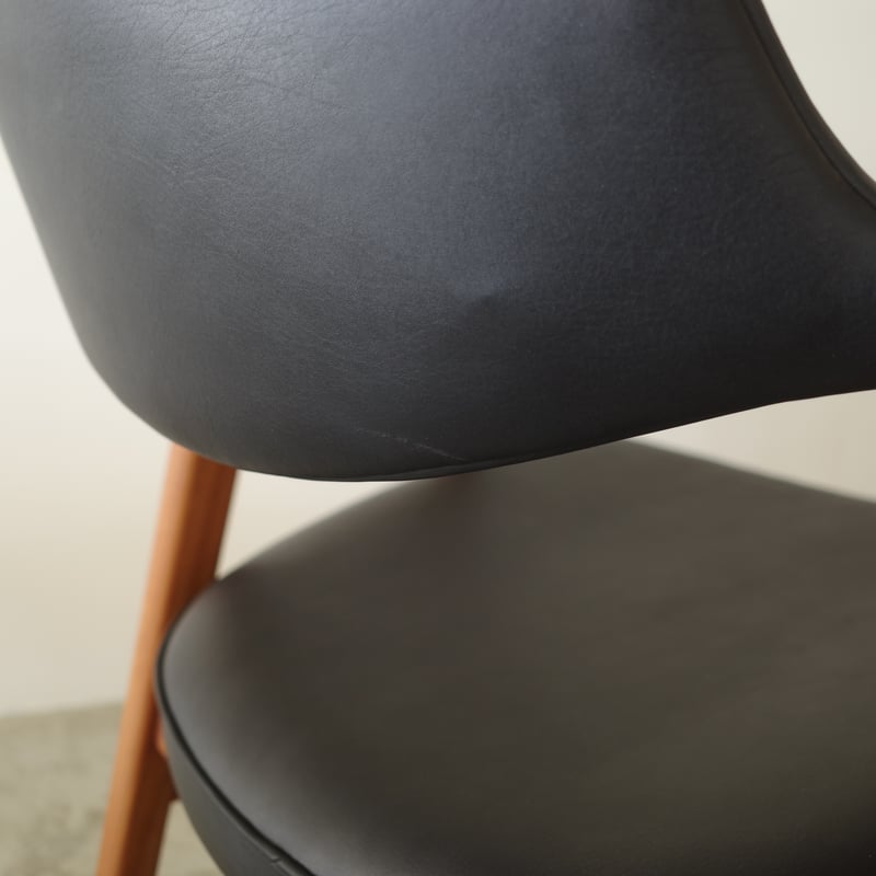 Erik Kirkegaard / model.42 アームチェア（ teak ） | 𝐟𝐥𝐨𝐨𝐫