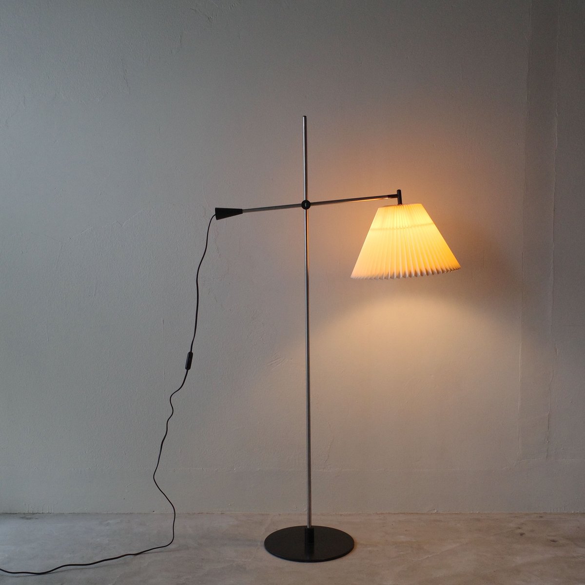 Christian Hvidt for Le Klint / model.323 フロアランプ