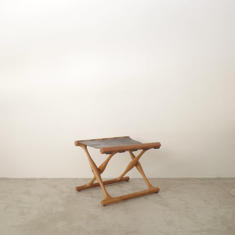 Poul Hundevad / PH43 ‘‘Goldhill’’ スツール〈 oak 〉