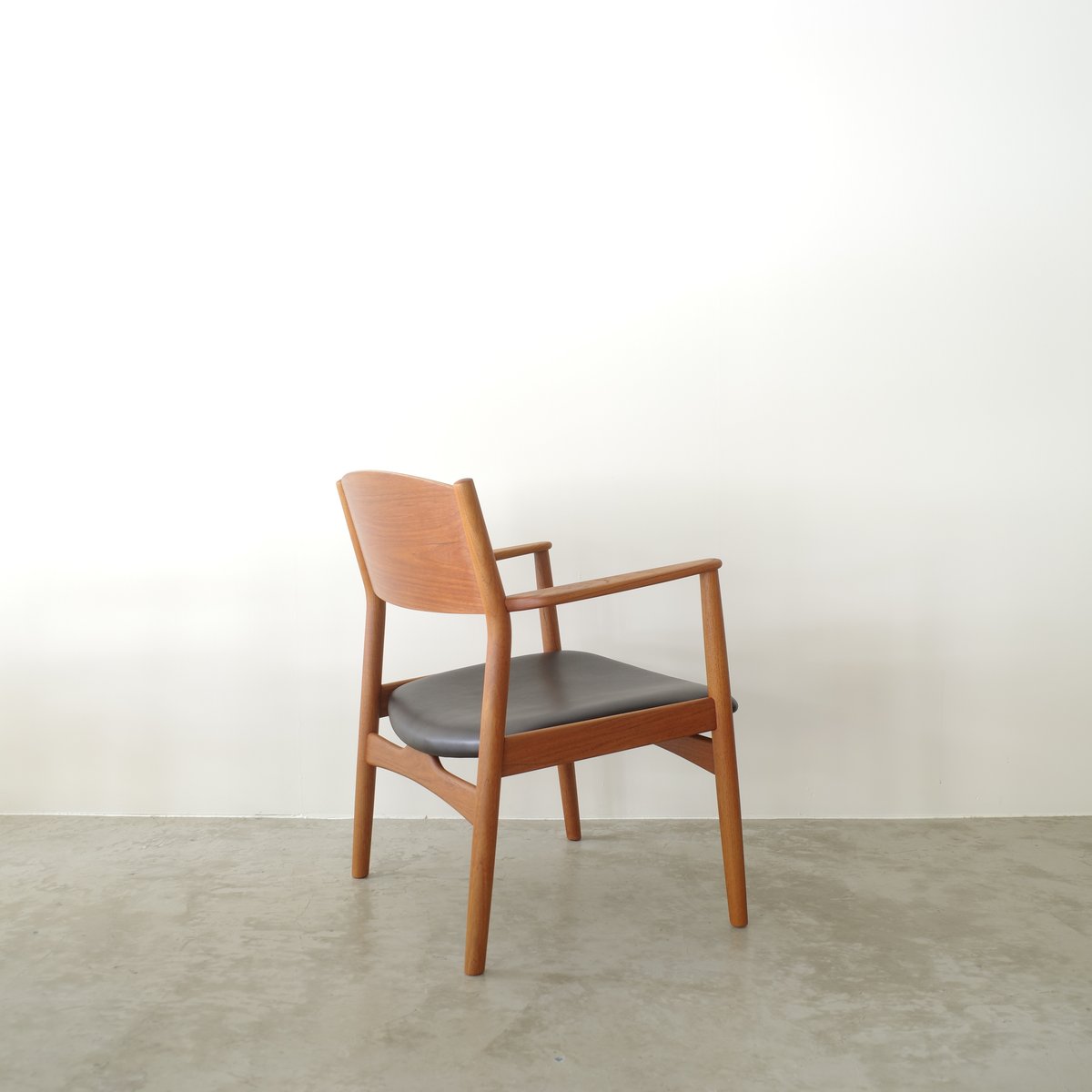 Borge Mogensen / model.147 イージーチェア（ teak ） | 𝐟𝐥𝐨𝐨𝐫