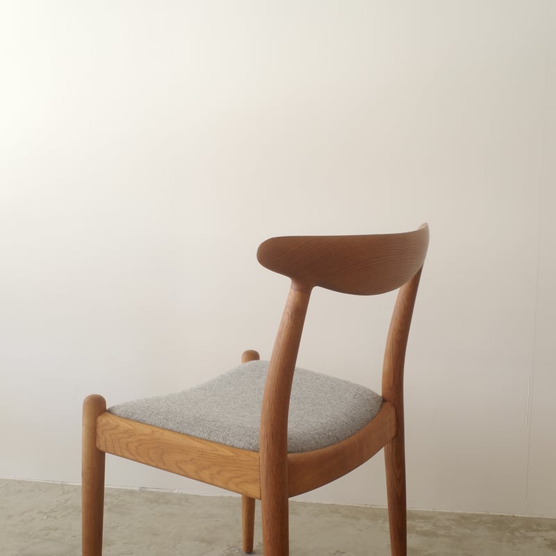 ダイニングチェア Hans J. Wegner / W1 ダイニングチェア（ oak ） | 𝐟𝐥𝐨𝐨𝐫