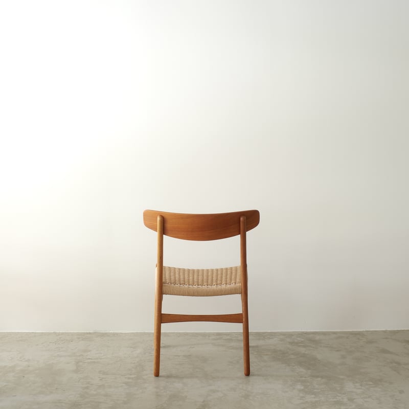 Hans J. Wegner / CH23 ダイニングチェア（ teak / oak ） |