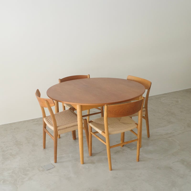 Borge Mogensen / model.121 ラウンドダイニングテーブル（ teak