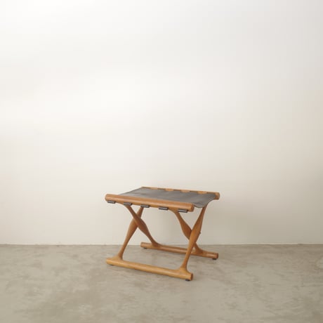 Poul Hundevad / PH43 ‘‘Goldhill’’ スツール〈 oak 〉