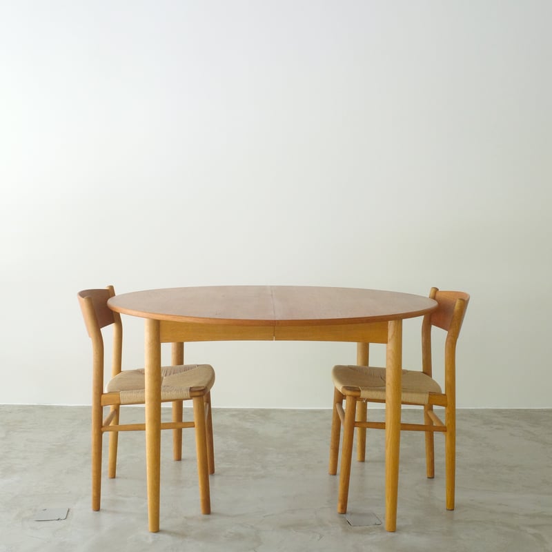 Borge Mogensen / model.121 ラウンドダイニングテーブル（ teak