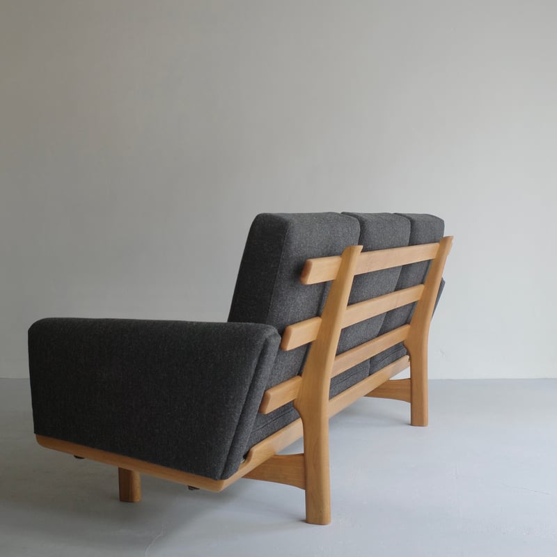 Hans J. Wegner / GE235 3シートソファ（ oak ） | 𝐟𝐥𝐨𝐨𝐫