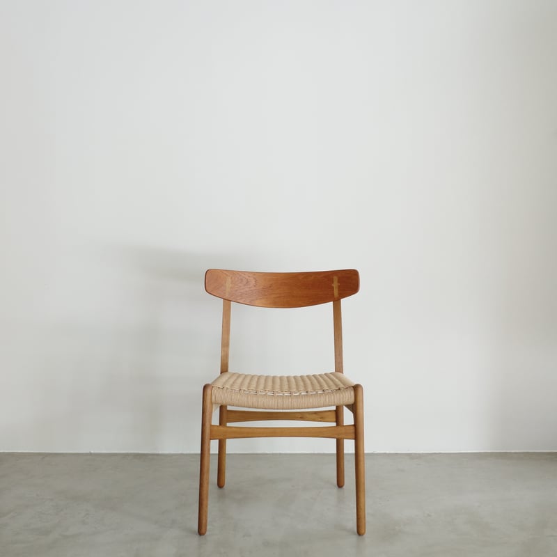 Hans J. Wegner / CH23 ダイニングチェア（ teak / oak ） |