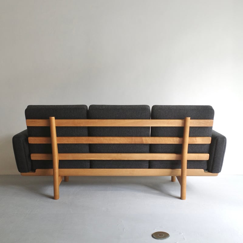 Hans J. Wegner / GE235 3シートソファ（ oak ） | 𝐟𝐥𝐨𝐨𝐫