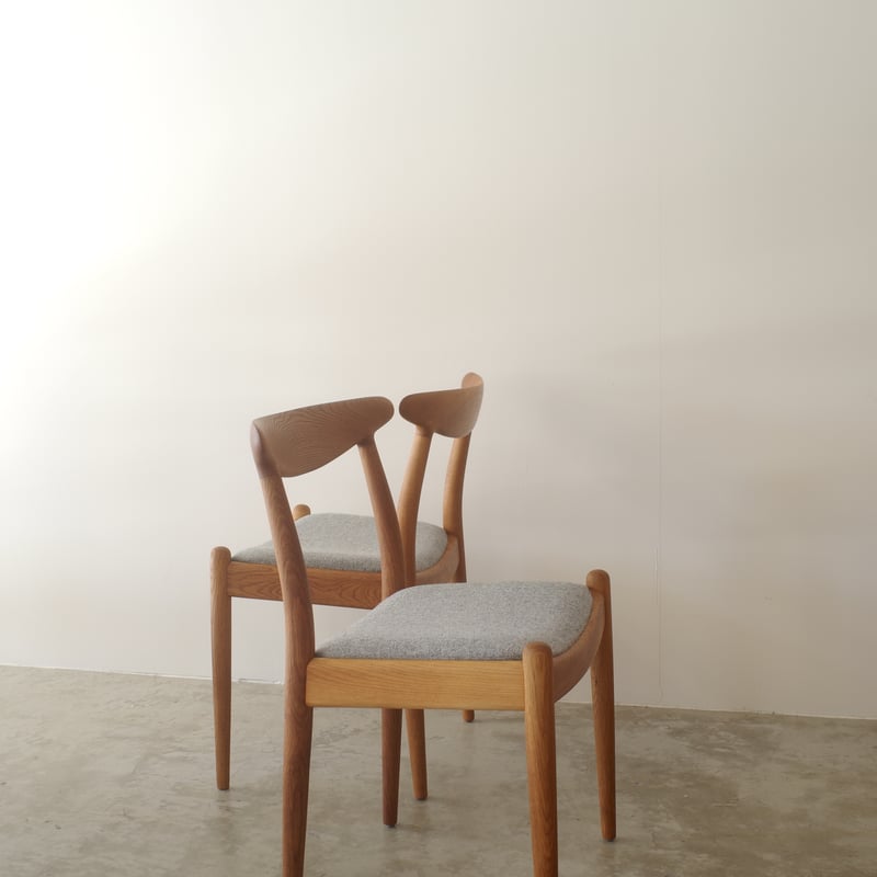 Hans J. Wegner / W1 ダイニングチェア〈 oak 〉 | 𝐟𝐥𝐨𝐨𝐫