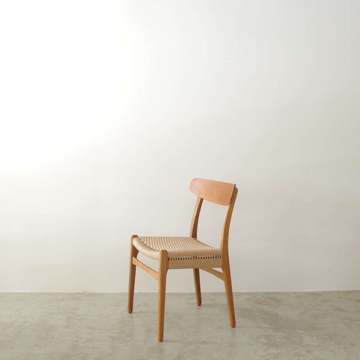 Hans J. Wegner / CH23 ダイニングチェア（ teak / oak ） |