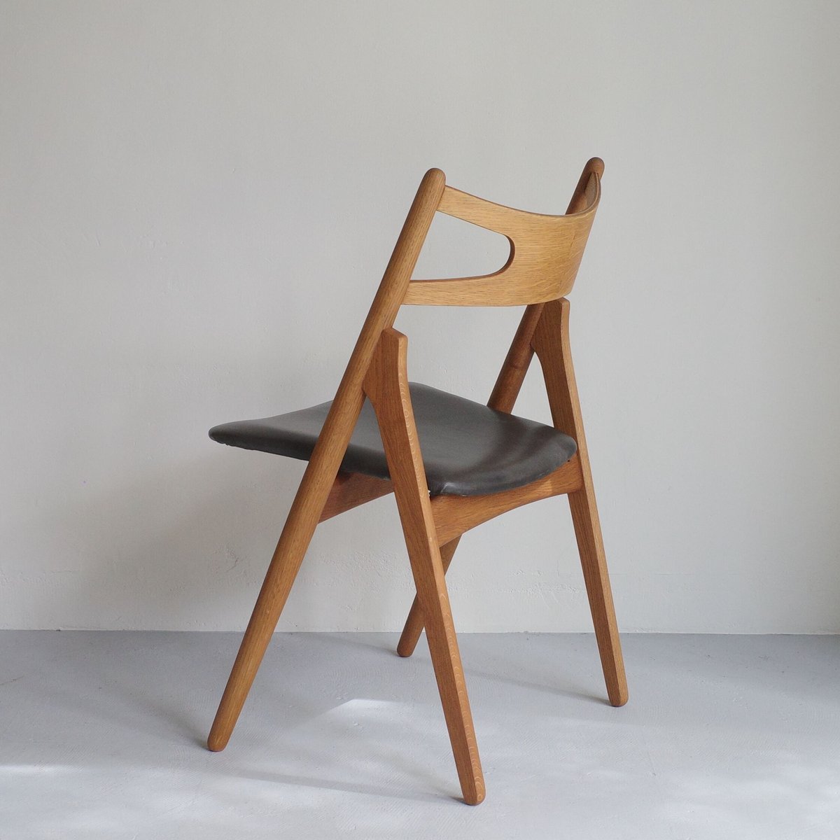 Hans J. Wegner / CH29 'Sawbuck' ダイニングチェア | 𝐟𝐥𝐨𝐨𝐫