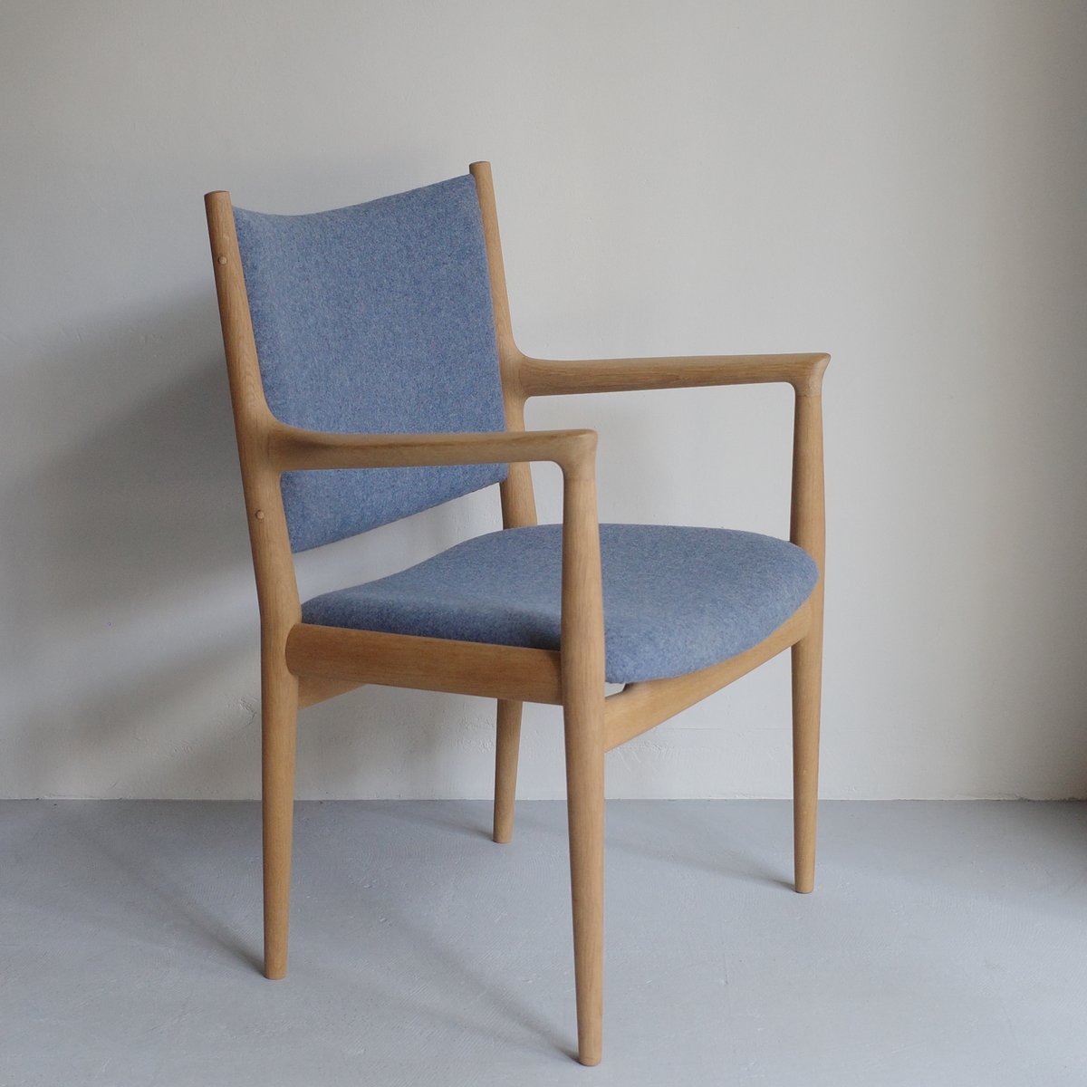 Hans J. Wegner / JH513 アームチェア( oak ) | 𝐟𝐥𝐨𝐨𝐫 Hans J. Wegner / JH513 アームチェア( oak ) | 𝐟𝐥𝐨𝐨𝐫