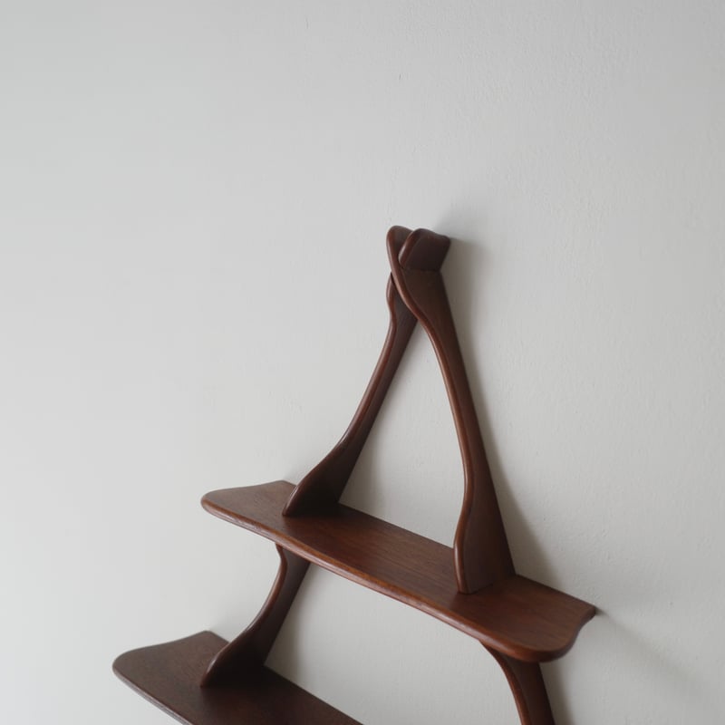 Peder Moos / ''Amager'' ウォールシェルフ（ teak ） | 𝐟𝐥𝐨𝐨𝐫