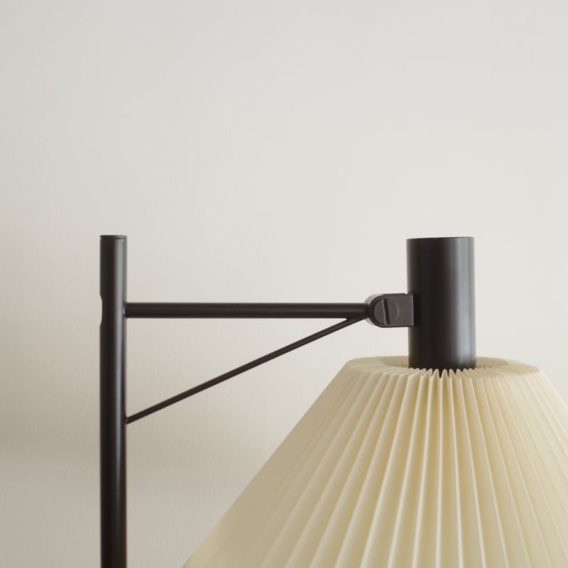 Flemming Agger for Le Klint / model.372 フロアランプ