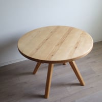 Swedish cabinet maker / ラウンドダイニングテーブル