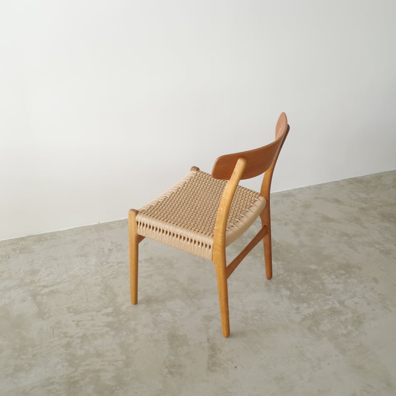 Hans J. Wegner / CH23 ダイニングチェア（ teak / oak ） |