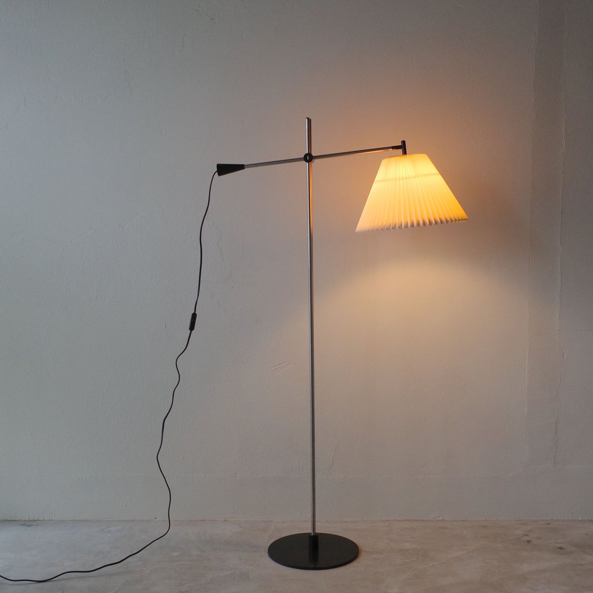 Christian Hvidt for Le Klint / model.323 フロアランプ