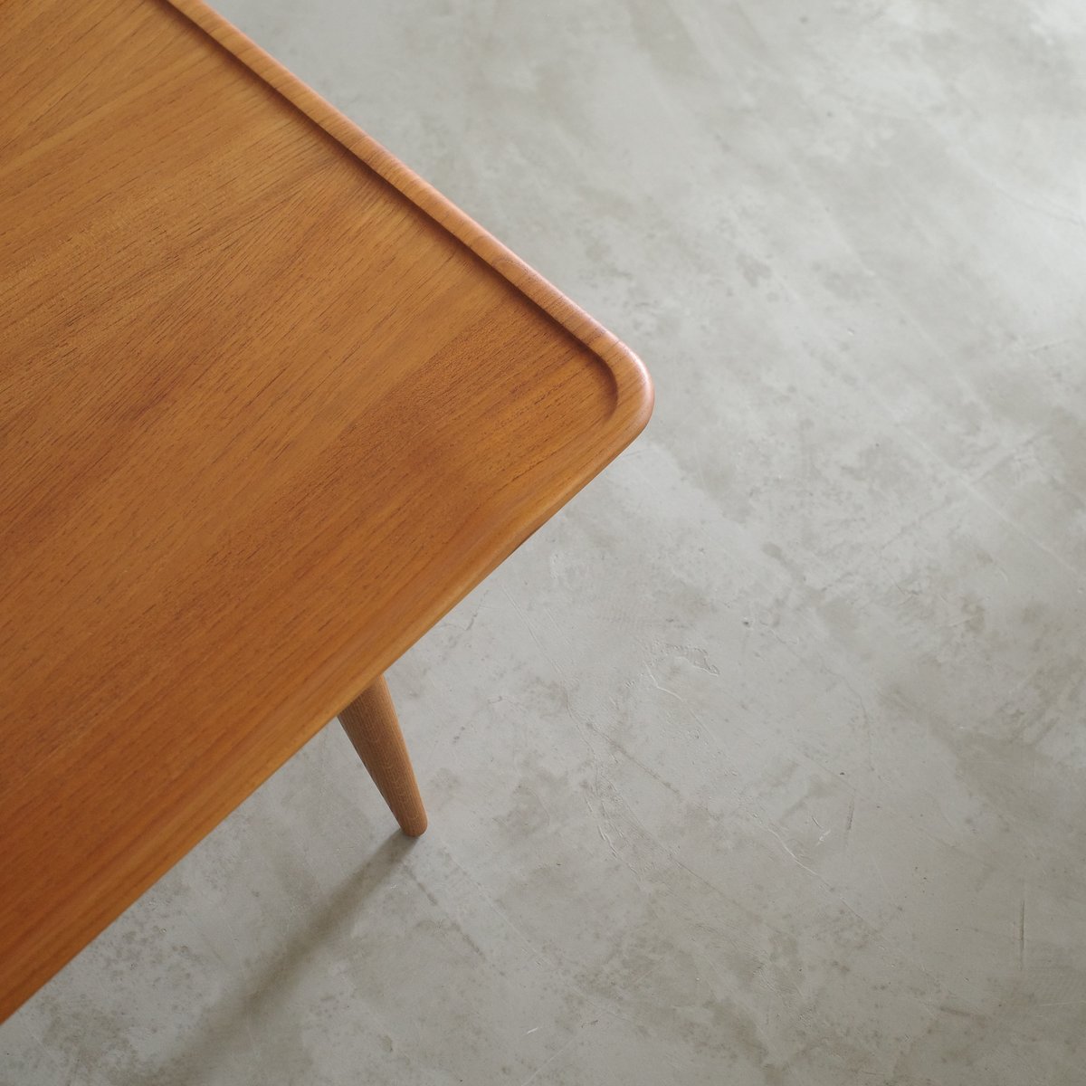 Hans J. Wegner / AT11 ソファテーブル（ teak / oak ） | 𝐟