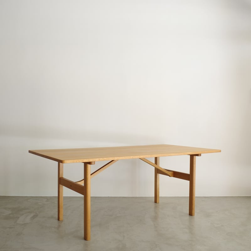 Borge Mogensen / model.6284 ダイニングテーブル | 𝐟𝐥𝐨𝐨𝐫