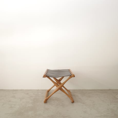 Poul Hundevad / PH43 ‘‘Goldhill’’ スツール〈 oak 〉