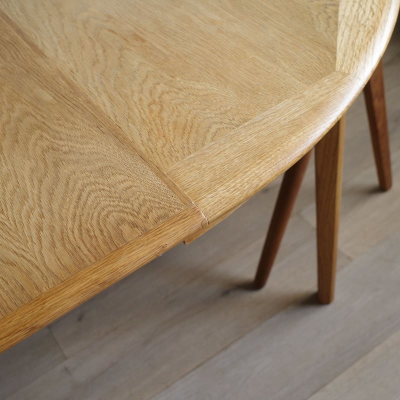 Danish cabinet maker / ラウンドダイニングテーブル | 𝐟𝐥𝐨𝐨𝐫 Danish cabinet maker / ラウンドダイニングテーブル | 𝐟𝐥𝐨𝐨𝐫
