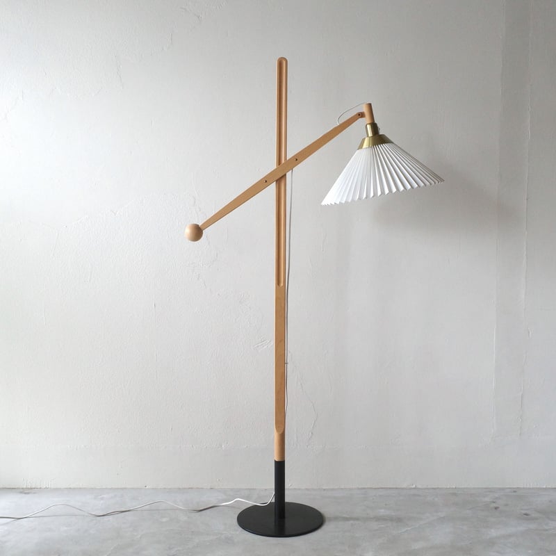 Vilhelm Wohlert for Le Klint / model.325 フロアランプ