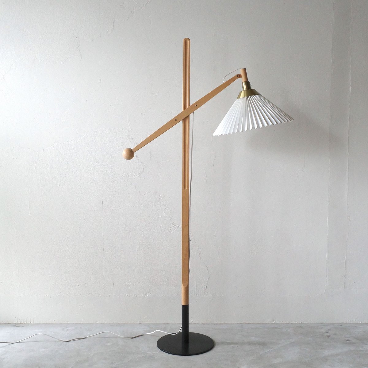 Vilhelm Wohlert for Le Klint / model.325 フロアランプ