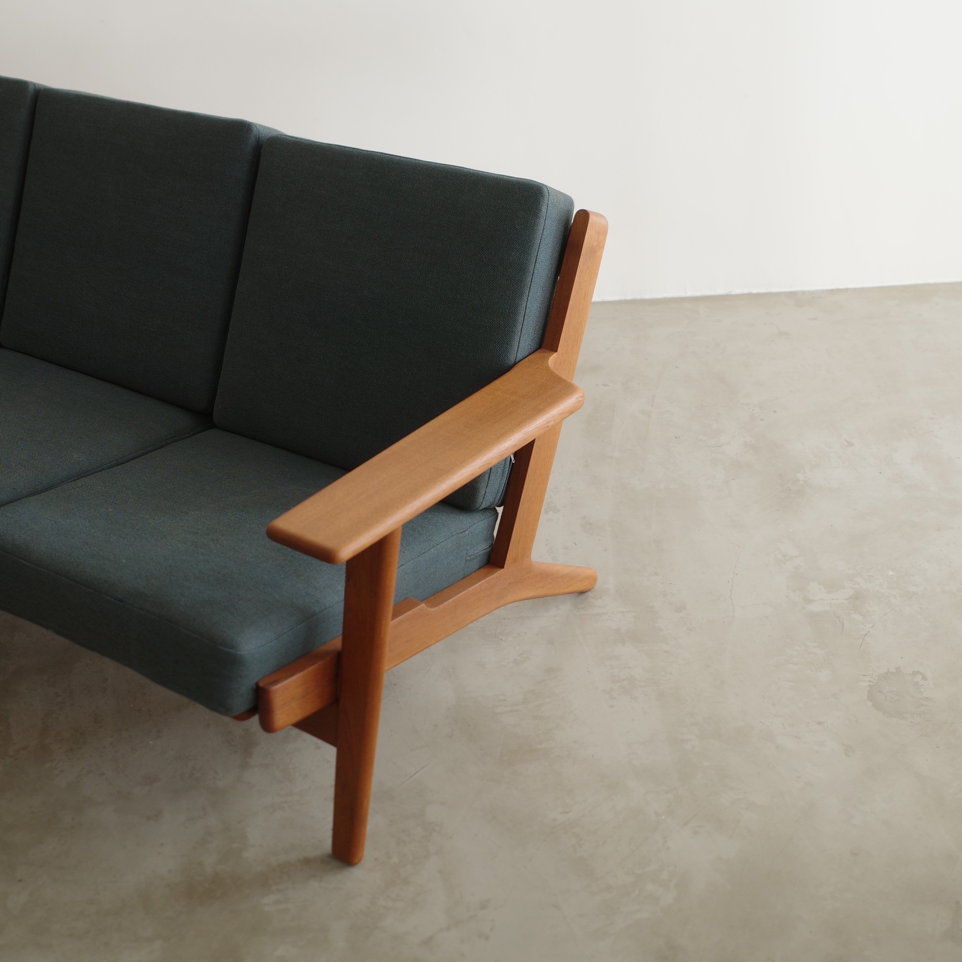 Hans J Wegner GE290 3シートソファ オーク Hans J. Wegner / GE290 3シートソファ | 𝐟𝐥𝐨𝐨𝐫